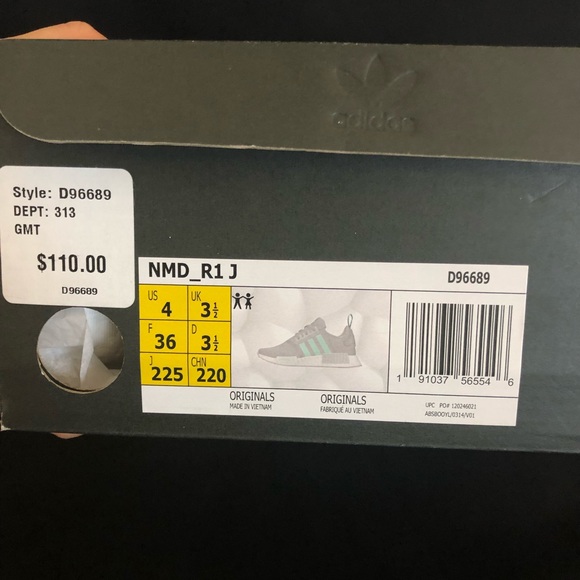 !!!SOLD!!! BRAND NEW NMD R1 Girls sz 4 - Picture 2 of 7